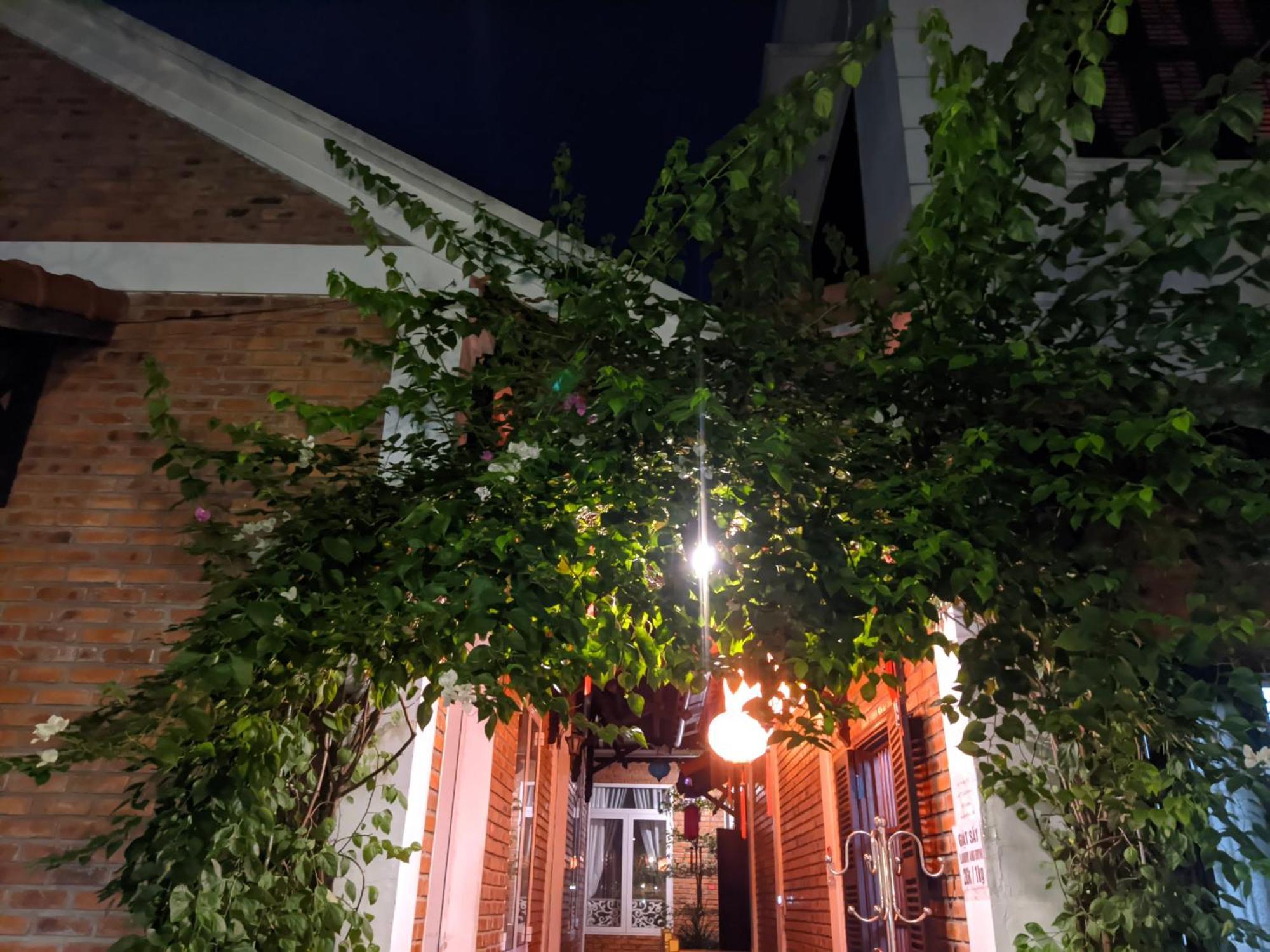 Q'Tropical Garden Homestay Hue Exterior photo