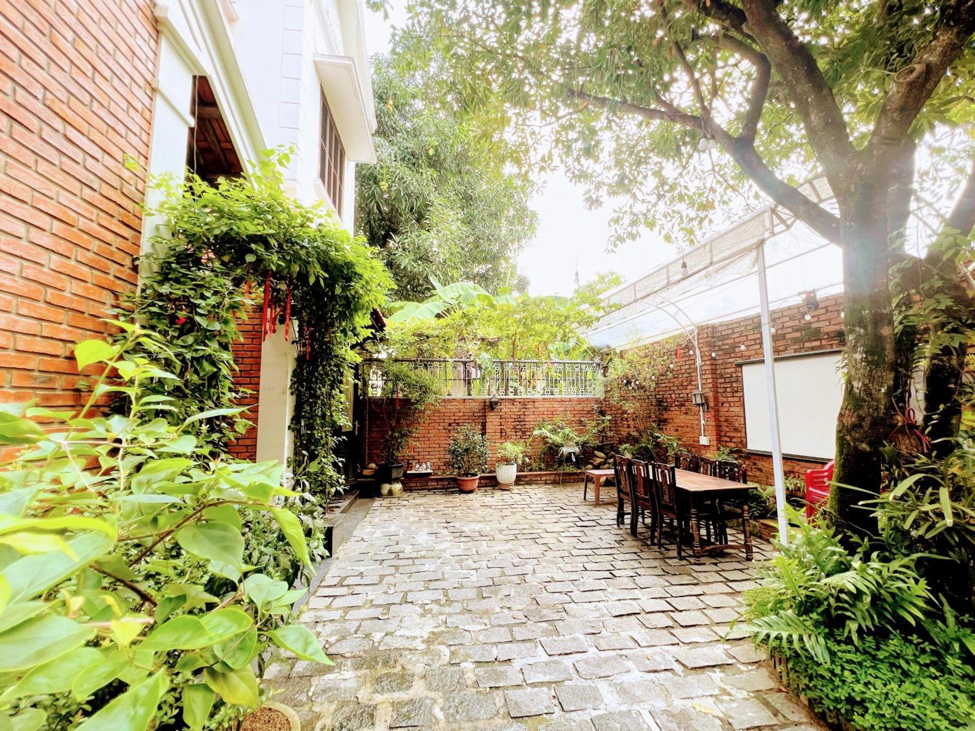 Q'Tropical Garden Homestay Hue Exterior photo